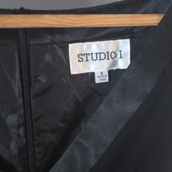 Dress - Picture 2 of 3